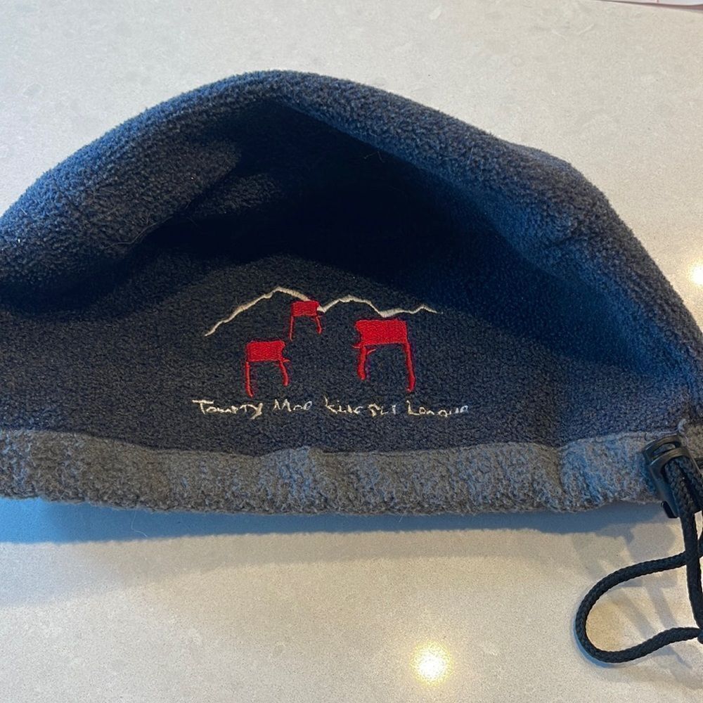 Tommy Moe shred alert kids ski league beanie, great shape, adjustable.